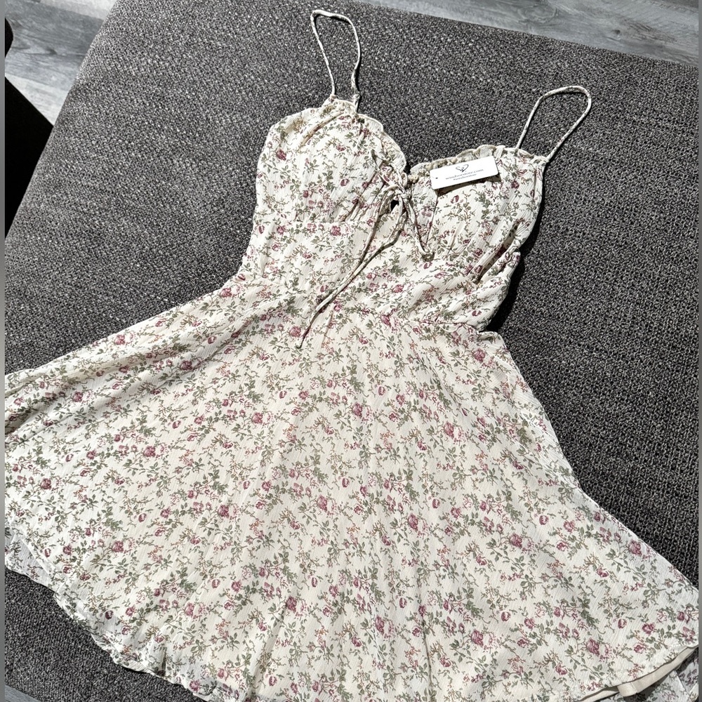 Windsor floral dress with tag still on
